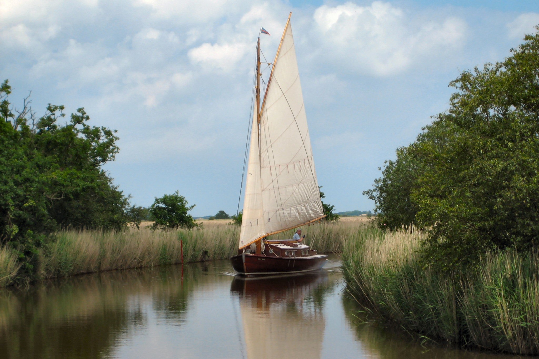 Lullaby sailing on the Broads